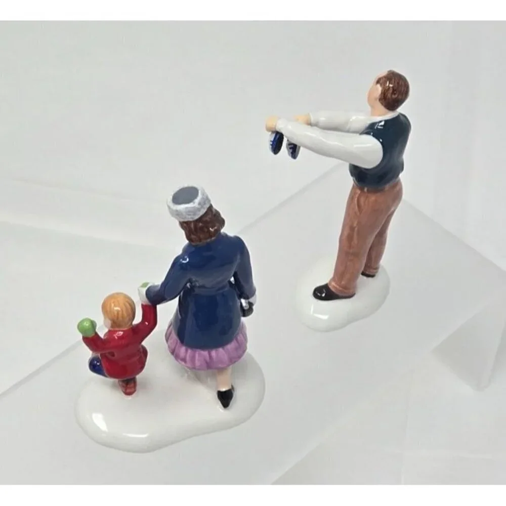 Dept 56 Snow Village Brand New Shoes Set of 2 56.55224